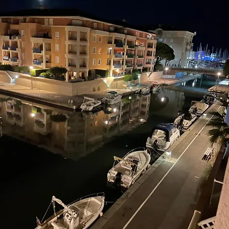 Magnifique T2 Port Avec Vue D'exception Pied Dans L'eau * Fréjus